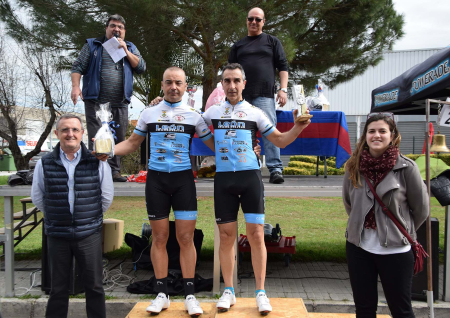 Entrega de premis als ciclistes locals