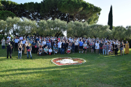 Acte de reconeixement i homenatge (Covid-19). Foto de grup