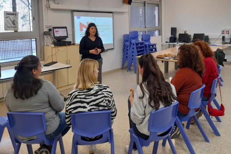 Sessions de sensibilització a monitores de menjador