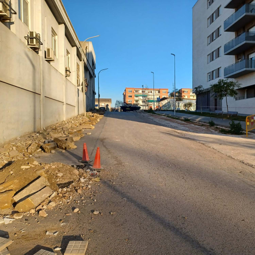 Obres d’urbanització del carrer Navarra entre Primer de Maig i el carrer del Telègraf