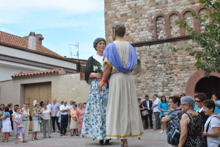 Ballada de gegants de Montmeló a la plaça de l'Església